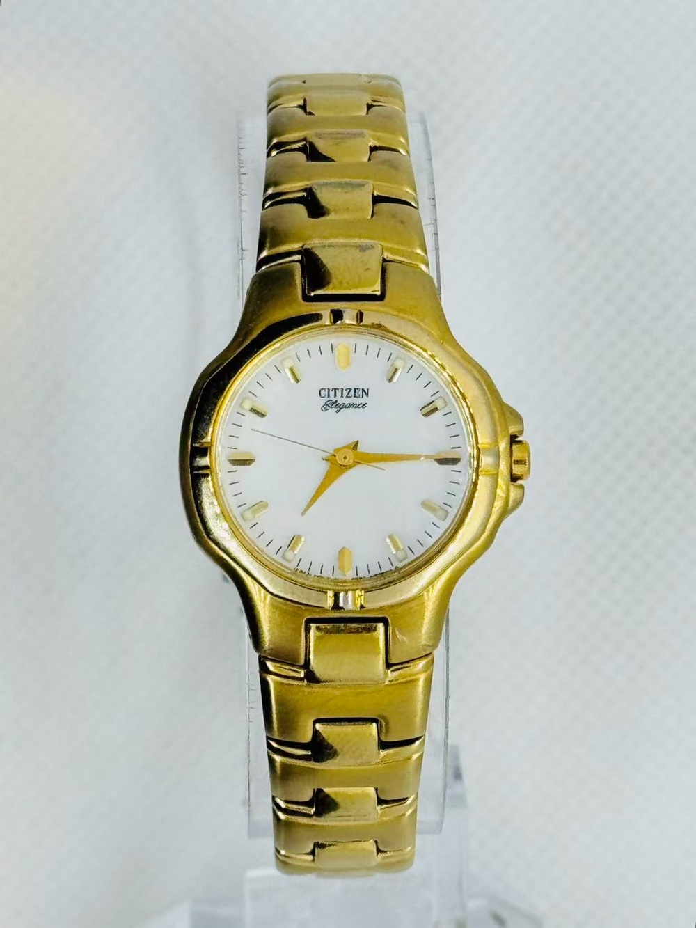 Vintage Citizen Elegance Women’s Quartz Watch Mother of Pearl New Battery Runs